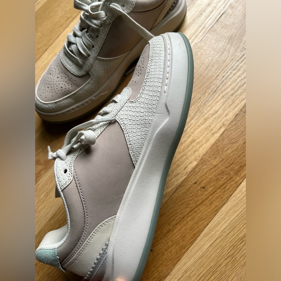 Cole Haan GrandPro Crossover Sneaker, Dove-silver Birch Snake Print, size 10.5M - Picture 9 of 12